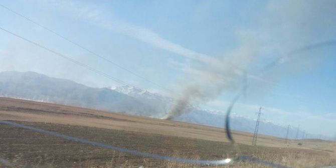 Yüksekova’da Anız Yangını