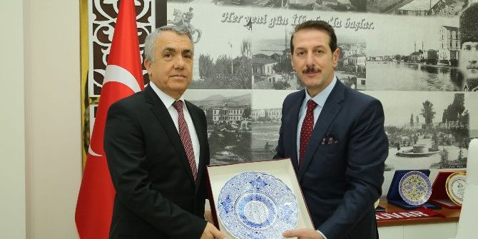 Üniversite Ve Yerel Yönetim İşbirliği