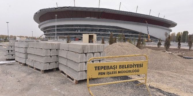 Tepebaşı Belediyesi Ekiplerinden Yeni Malatyaspor Mesaisi