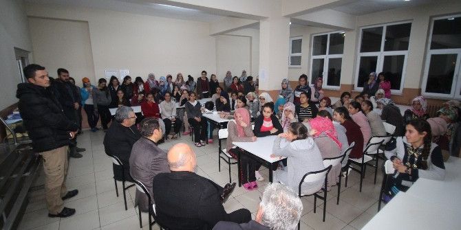 Vali Işın Öğrencilerle Yemek Yedi