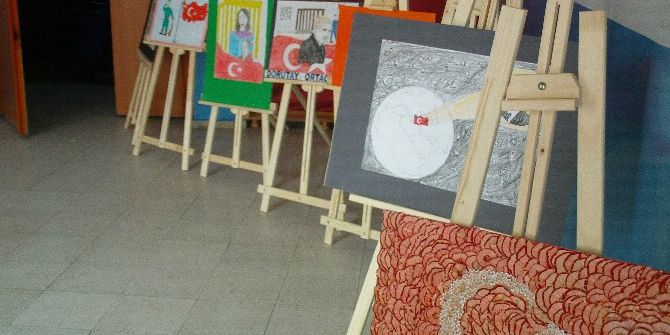 Hem’de Atatürk Resimleri Sergisi Açıldı