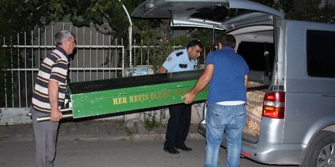 Bunalıma Giren Genç, Av Tüfeğiyle İntihar Etti!