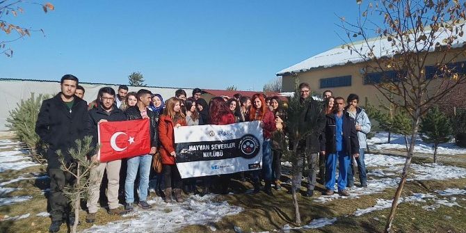 Atatürk Üniversitesi Hayvan Severler Kulübü’nden Hayvan Barınağına Ziyaret