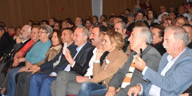 Dim-der Ata’nın Sevdiği Şarkıları Seslendirdi