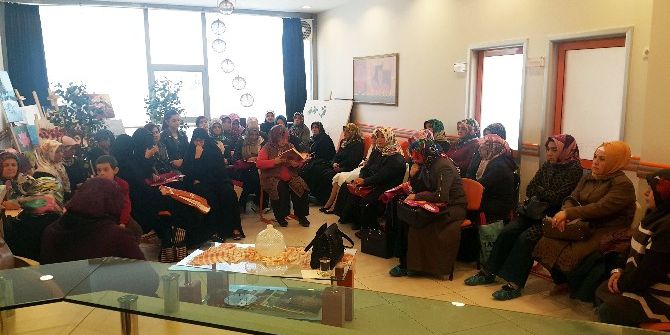 Pursaklarlı Hanımlar Şehitleri Andı