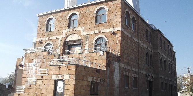 Vartolu Hayırsever İş Adamından Kaymakam Çetin’e Ziyaret