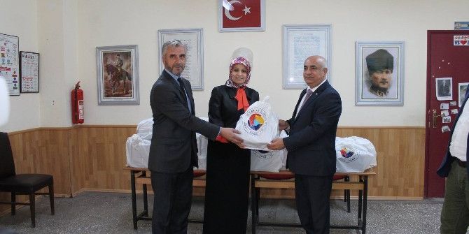 Bilecik Tso’dan Öğrencilere Giyim Yardımı