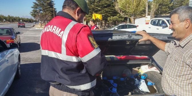 Karaman’da Jandarmadan Asayiş Ve Trafik Uygulaması