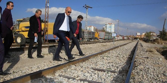 Larende Alt Geçidinde Çalışmalar Başlıyor