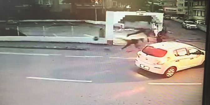 Bursa’da Korkunç Kaza Kamerada...metrelerce Havaya Fırladılar