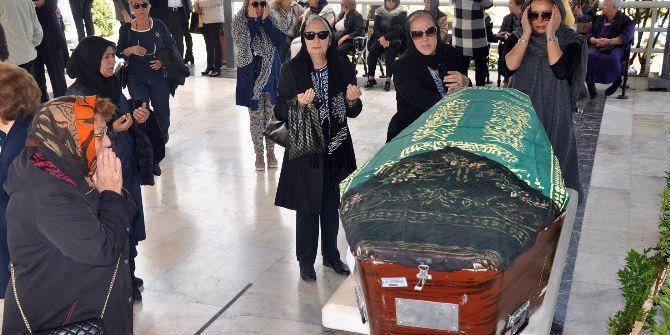 Bakıcısı Tarafından Öldürülen Kadın Defnedildi