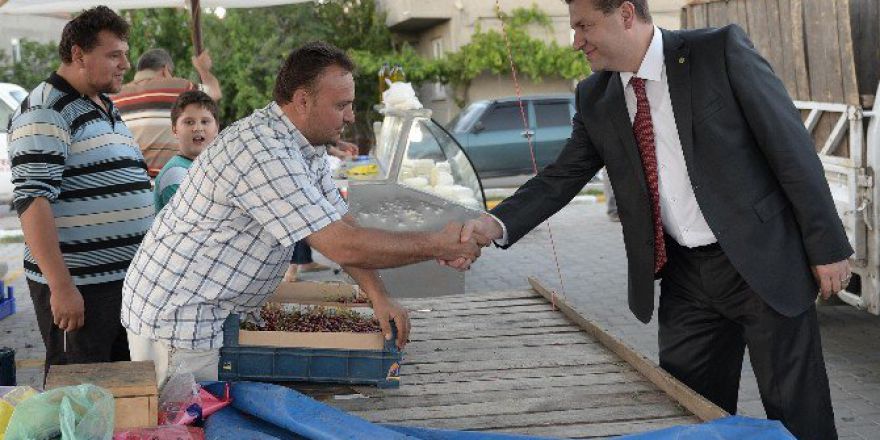 Başkan Yılmaz, Pazarcıyı İhmal Etmiyor