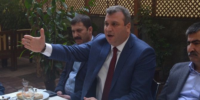 Varlı, Oda Başkanları İle Başkanlık Sistemini Tartıştı