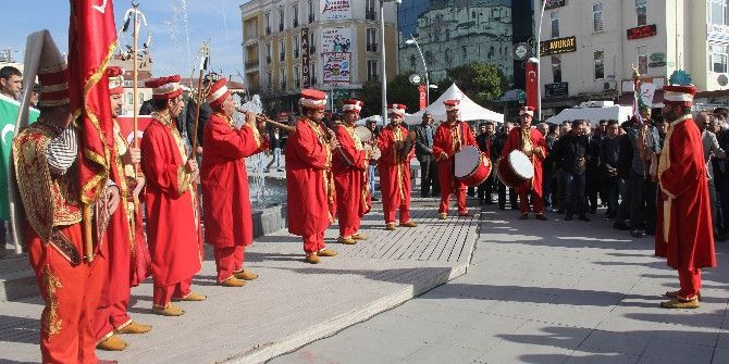Bolu’da Teröre Tepki İçin Mehter Takımıyla Yürüyüş