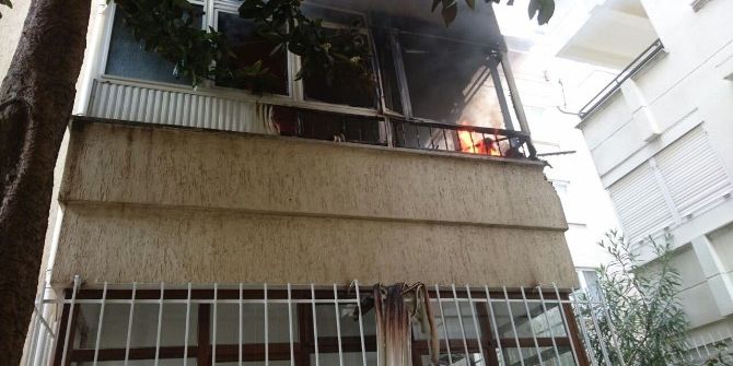 Edremit’te Apartmanda Yangın Paniği
