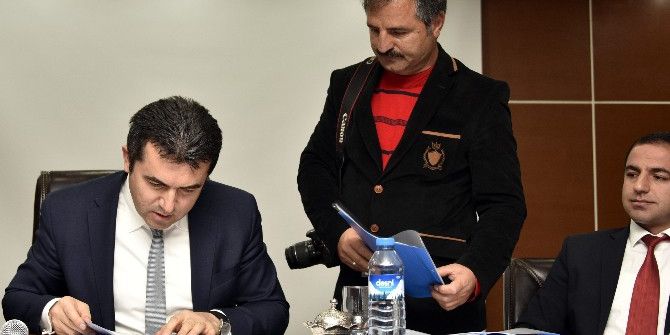 Köse Dağı Tüneli İçin İmzalar Teslim Edildi