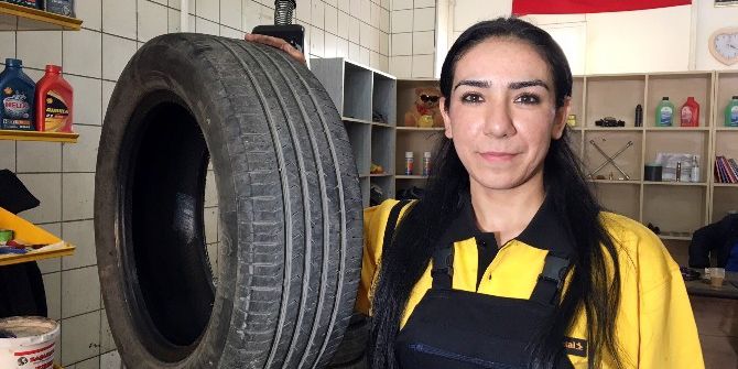 Kadın Kuaförü Genç Kadın Oto Lastikçi Oldu