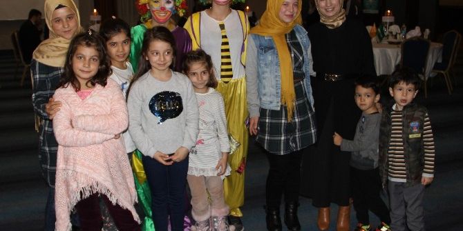 Eminevim Kimsesiz Çocukları Ağırladı