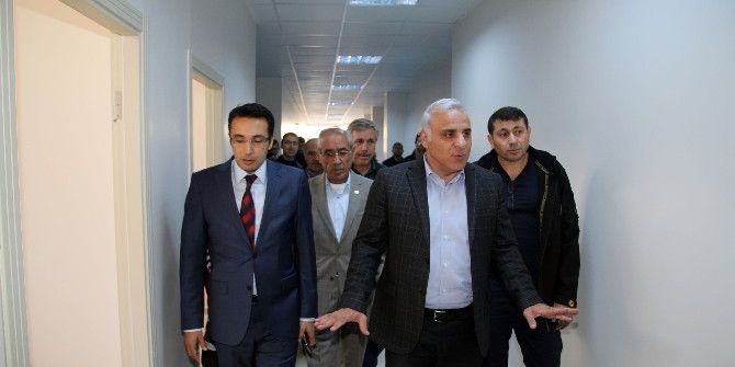 Vali Zorluoğlu, Cami Ve Sağlık Merkezi İnşaatında İncelemelerde Bulundu
