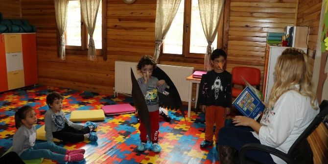 Minikler Hem Öğrendi Hem De Oynadı