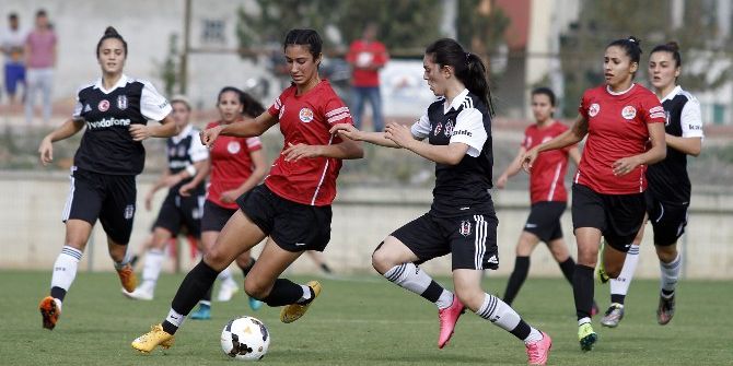 Dişi Ronaldinho Beşiktaş’ı Yıktı