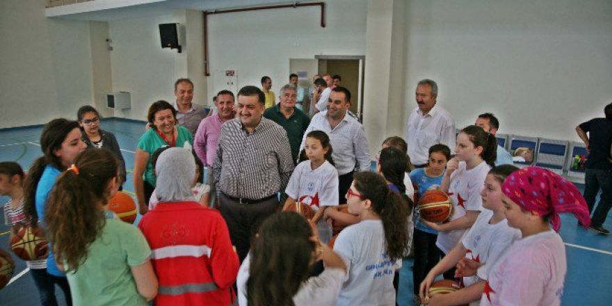 Ak Parti Milletvekili Karal’dan Yaz Spor Okulları’na Ziyaret