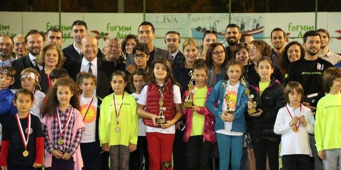 Cumhuriyet Kupası Tenis Turnuvası Ödül Töreni Yapıldı