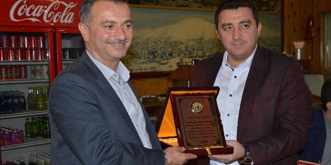 Eski Milli Eğitim Müdürü Gümüş’e Veda Yemeği