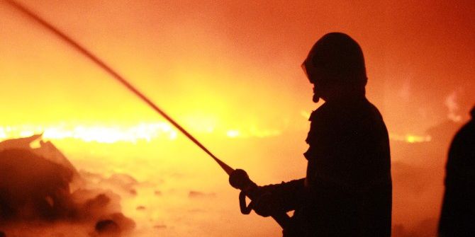 Husumetlisinin İş Yerini Ateşe Verdi