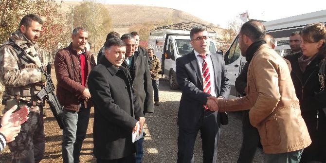 Varto’da Koyun Dağıtımı