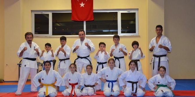 Bilecik’in Siyah Kuşakları Yetişiyor