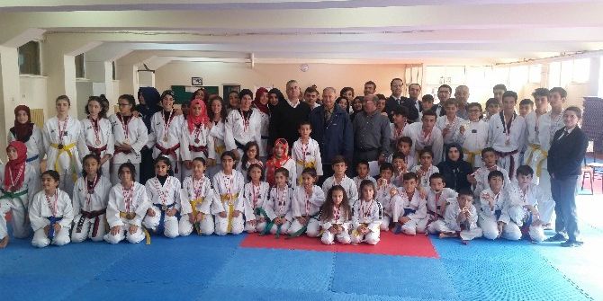 Konya’da Tekvando Pumse Atatürk Şampiyonası Yapıldı