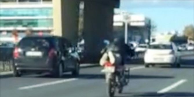 Motosiklet Sürücüsü Ölüme Meydan Okudu