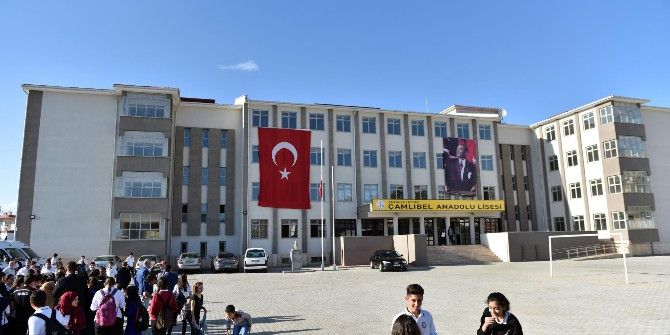 Tütüncü, Çamlıbel Anadolu Lisesini Ziyaret Etti