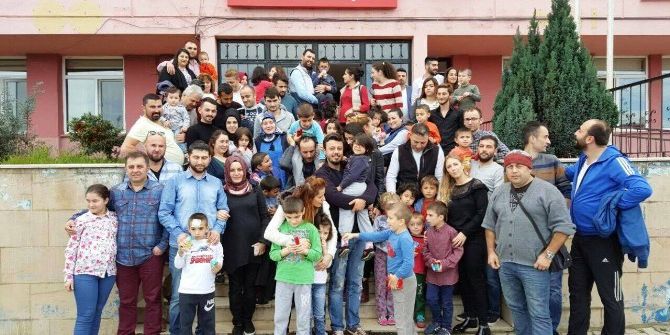 Twingofanclub Üyeleri Kimsesiz Çocuklarla Biraya Geldi