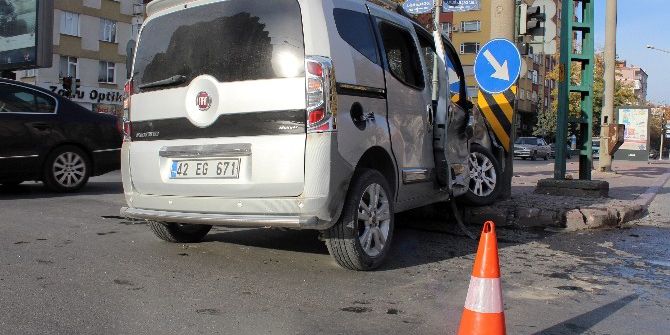 Konya’da Trafik Kazası: 3 Yaralı