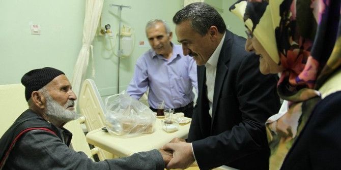 Başkan Tutal’dan Hastane Ziyareti
