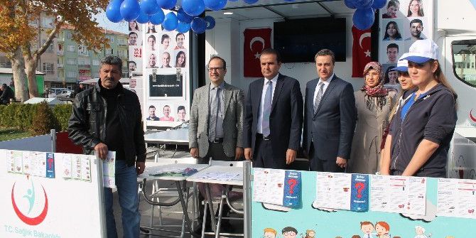 Diyabeti Anlatmak İçin Stant Açtılar