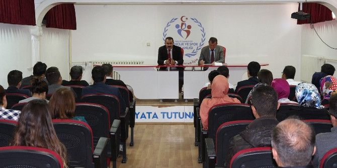 Karaman Gençlik Hizmetlerinde Aylık Personel Toplantısı Yapıldı