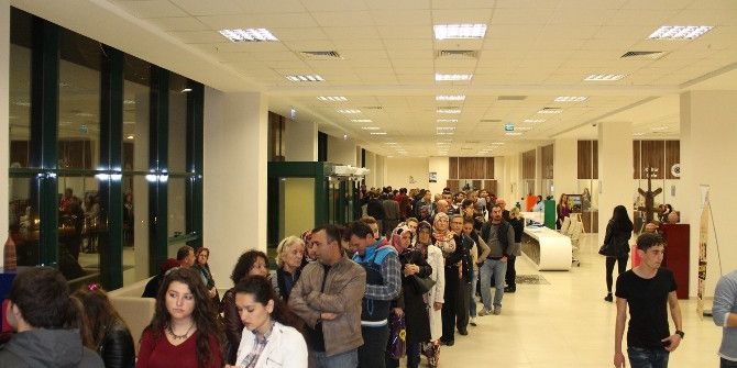 ‘Bezirgan’ Oyunu, Biga’da Beğeni Topladı