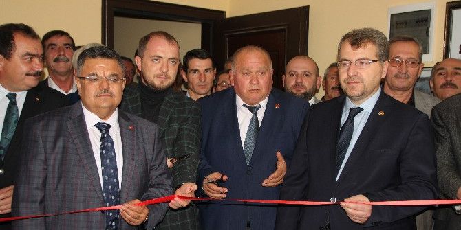 Bilecik’te Muhtarlar Derneği Açılışına Ak Parti Tam Kadro Katıldı