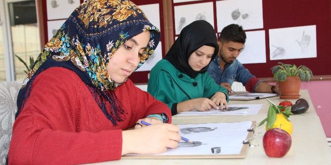 Türk El Sanatları Kursuna Büyük İlgi