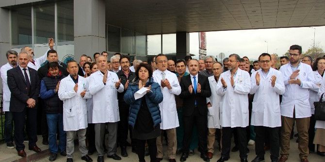 Doktora Saldırıya Meslektaşlarından Tepki