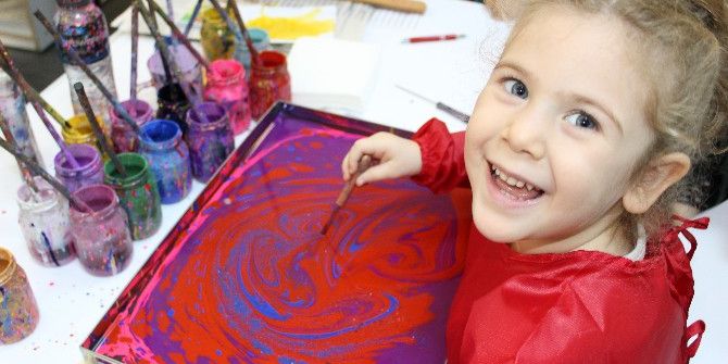Minik Sanatçılar Ebru Yaparak Hem Eğlendi, Hem Öğrendi