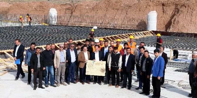 Başkan Yazgı, Ak Parti Merkez İlçe Yönetimine Dev Projeleri Tanıttı