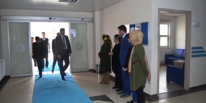 Aziziye Kaymakamı Zafer Öz, Aziziye Sosyal Hizmet Merkezini Denetledi