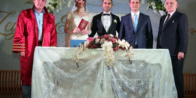 Başkan Aydın, Gençlerin Mutluluklarına Ortak Oluyor