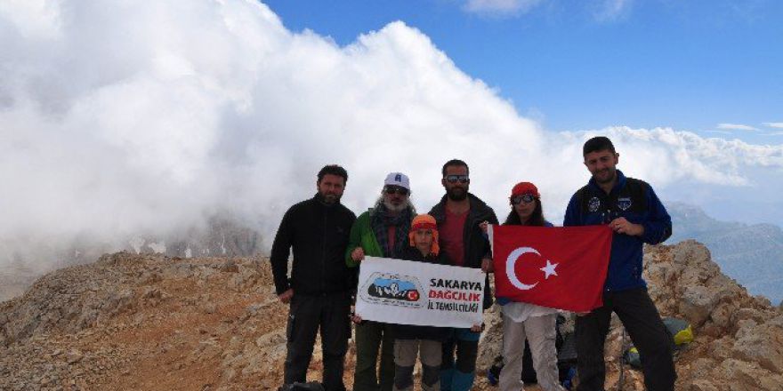 Sakaryalı Minik Dağcıdan Çifte Zafer