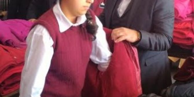 Özalplı Öğrencilere Ayakkabı Ve Giyim Desteği