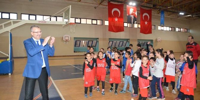 Özkan, Belediyesporlu Miniklerle Buluştu